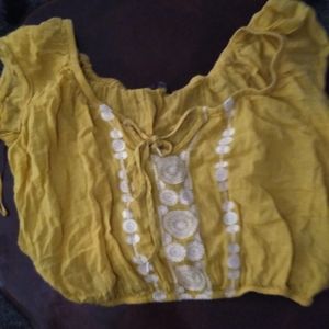 Cropped yellow shirt
